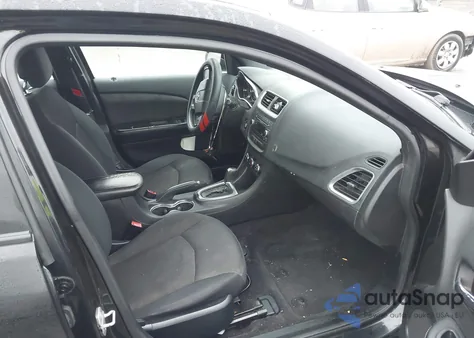 2014 Dodge Avenger Se z USA, uszkodzony, nr VIN 1C3CDZAB3EN175525